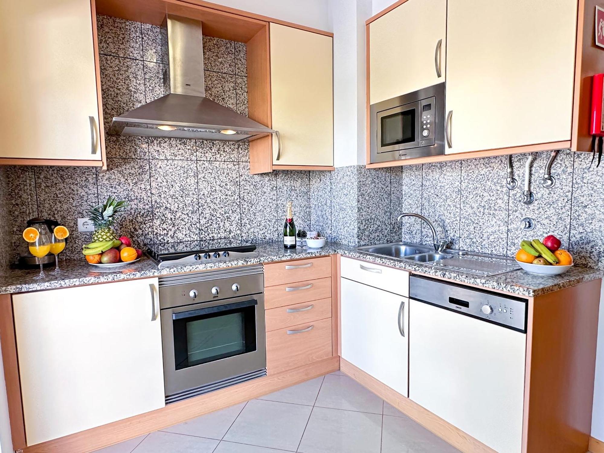 Modern Ocean, Garden & Pool View Condo By Becherish Albufeira Exterior photo